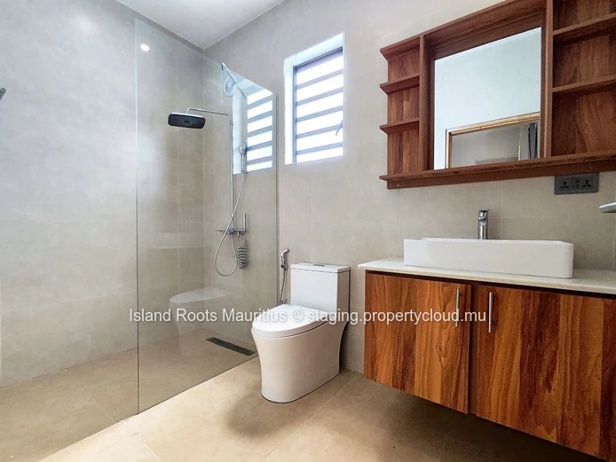 Prestigious 4-Bedroom Villa for Rent – Péreybère