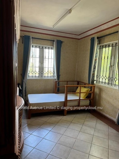 Furnished villa for rent in Bain Boeuf, Pereybere. 150m², 4 bedrooms, outdoor area with shared pool, close to all ame...