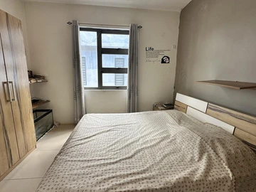 6 Bedroom Villa