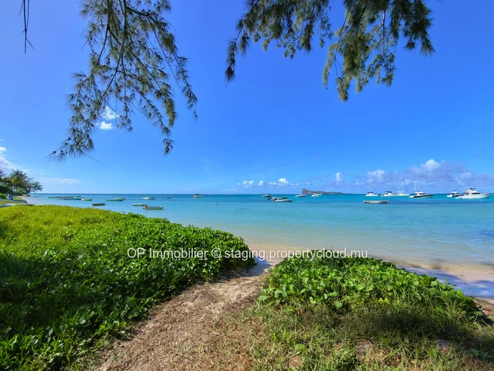 Modern 3-bedroom apartment with private pool in prime Bain Boeuf location near Grand Baie