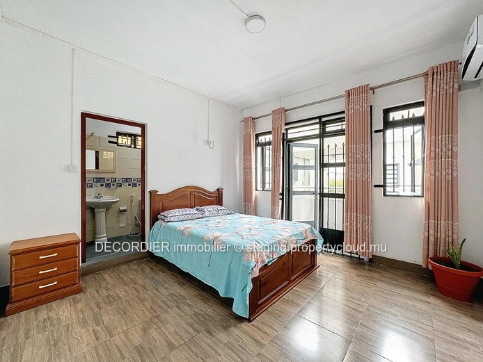 Investment opportunity: Large house in Mont Choisy