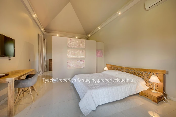 Luxury Villa with Private Pool and Spacious Living – Grand Baie