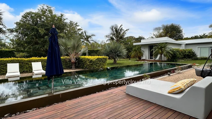 Élégante villa de 4 chambres avec bureau/studio, et piscine privée