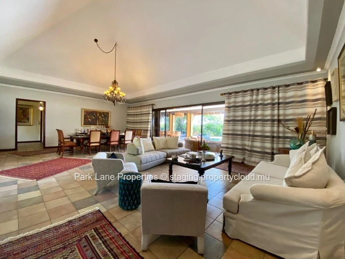 In Tamarin, high standard living in gated estate