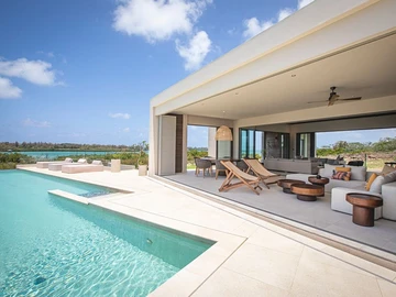 4 Bedroom Villa