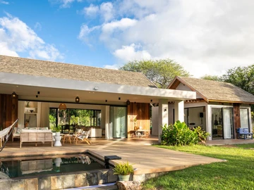 5 Bedroom Villa
