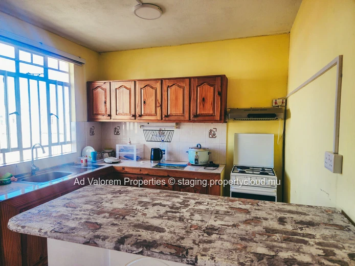 Charming Mauritian-Style House for Rent in Prime Flic en Flac Location!
