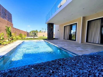 4 Bedroom Villa