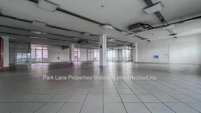 Ideal Office Space in the Heart of a Vibrant District 