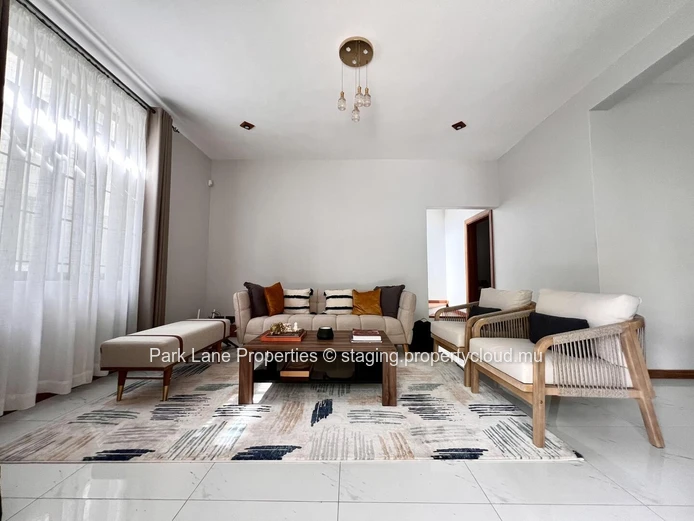 Duplex contemporain à Quatre Bornes – Calme, confort et luminosité