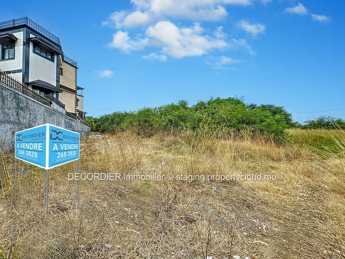 À Vendre Péreybère Terrain Résidentiel