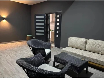 5 Bedroom Apartment