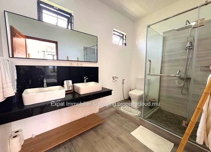  FOR RENT - Detached 3-bedroom villa with pool in Grand Baie
