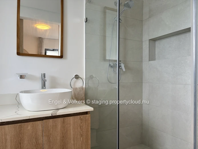 FOR RENT - 4-bedroom villa in Tamarin