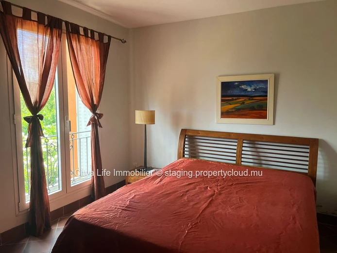 Stunning 2-Bedroom En Suite Duplex in Port Chambly
