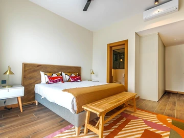 5 Bedroom Villa
