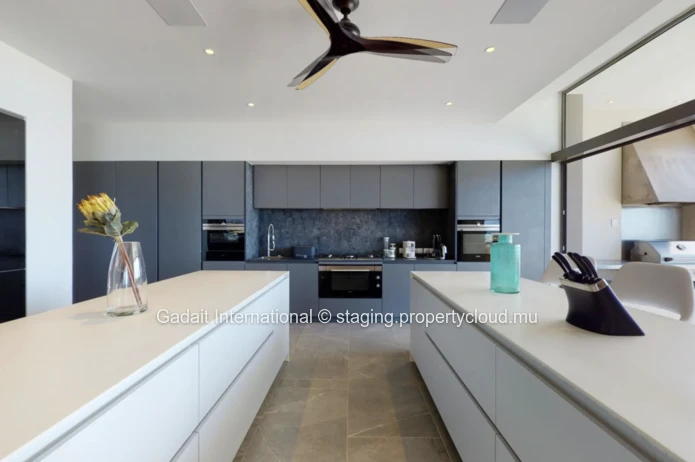 Villa de Luxe à Vendre à Bel Ombre – Vue Mer Panoramique et Accès Golf d'Exception