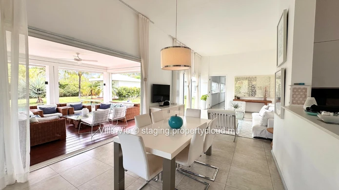 Élégante villa de 4 chambres avec bureau/studio, et piscine privée