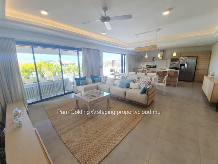 Luxurious 3 Bedroom Penthouse with Jacuzzi | Grand Baie 