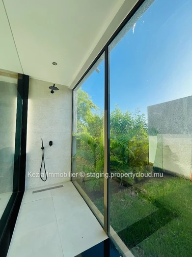 Balinese-Style Single-Storey Contemporary Villa