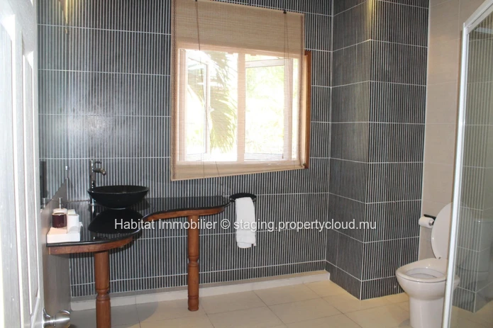A VENDRE - Townhouse meublé et équipé de 200 m2 dans une résidence sécurisée 24/7 à Palmar. 