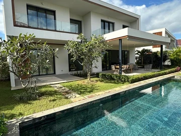 4 Bedroom Villa