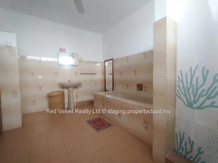 3-Bedroom House for Sale in Roches Brunes | Furnished | Private Garden