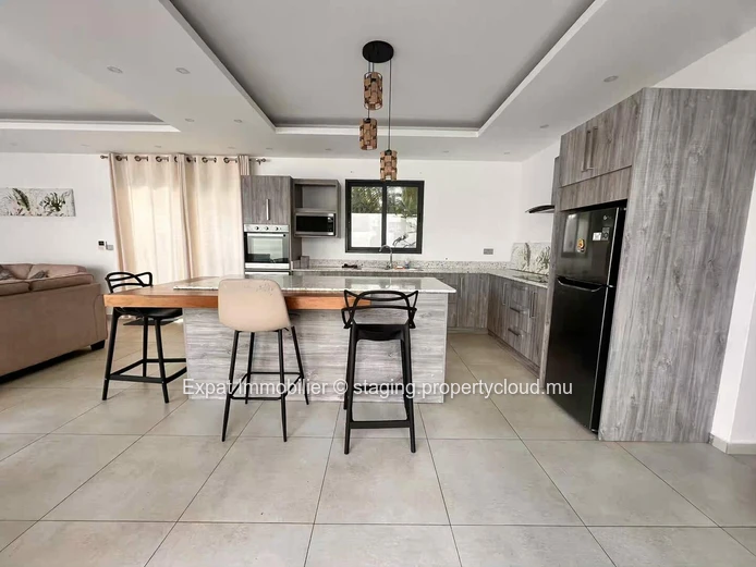 Bright 3-Bedroom Villa for Rent in Saint-François, Calodyne – Comfort, Privacy & Ideal Location