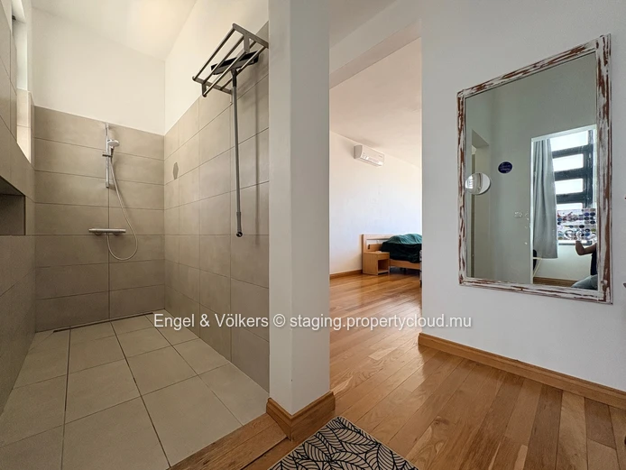 FOR RENT - Architect-designed house in Flic en Flac