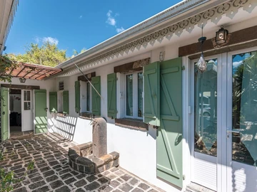2 Bedroom Commercial Property