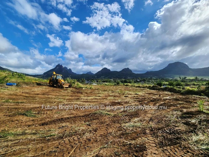 Exceptional Investment Opportunity – Prime Land for Sale on Verdun Main Road