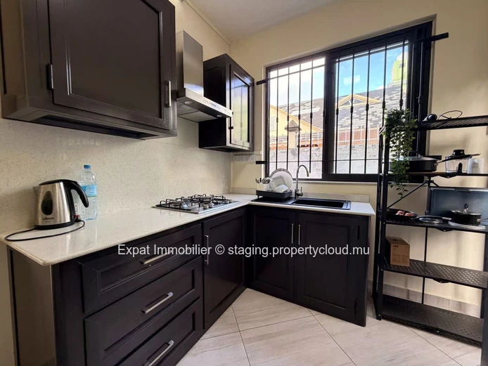 1-Bedroom Studio for Rent – Grand Baie, Walking Distance to Super U