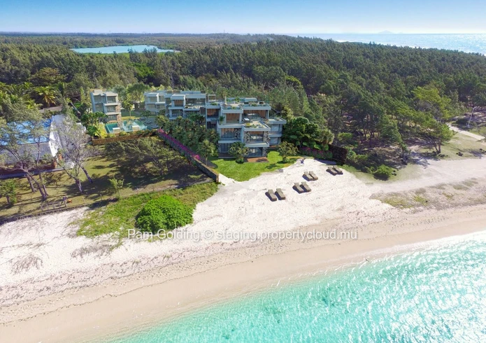Seaside 3 Bedroom Apartment in Poste La Fayette