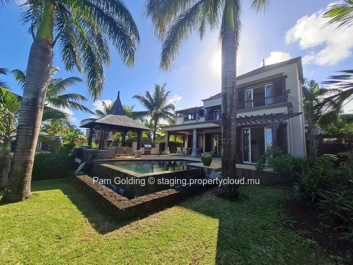 Une villa classique, offrant un style de vie parfait au cœur de Villas Valriche.