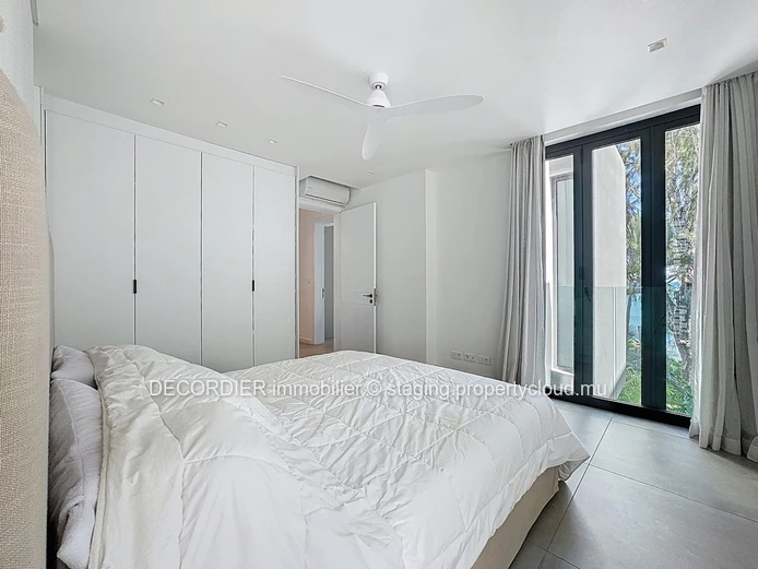 Beachfront – Luxury by the Ocean