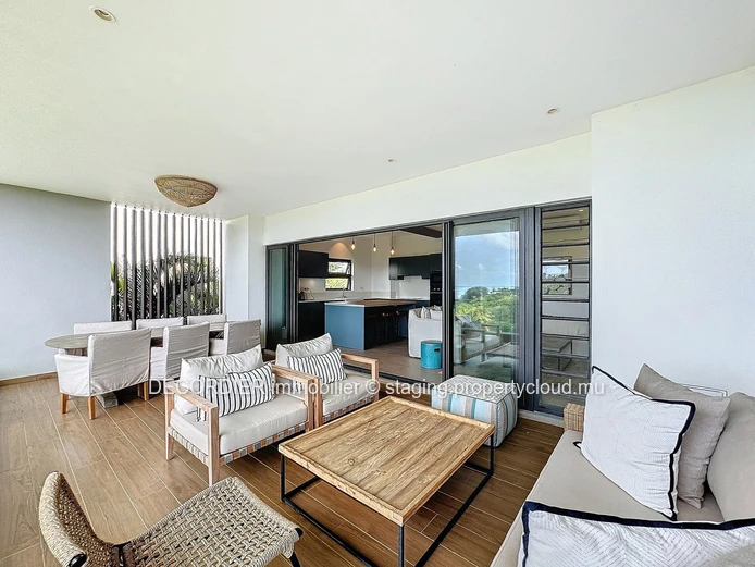 Elegant furnished flat with sea view in Saint Antoine