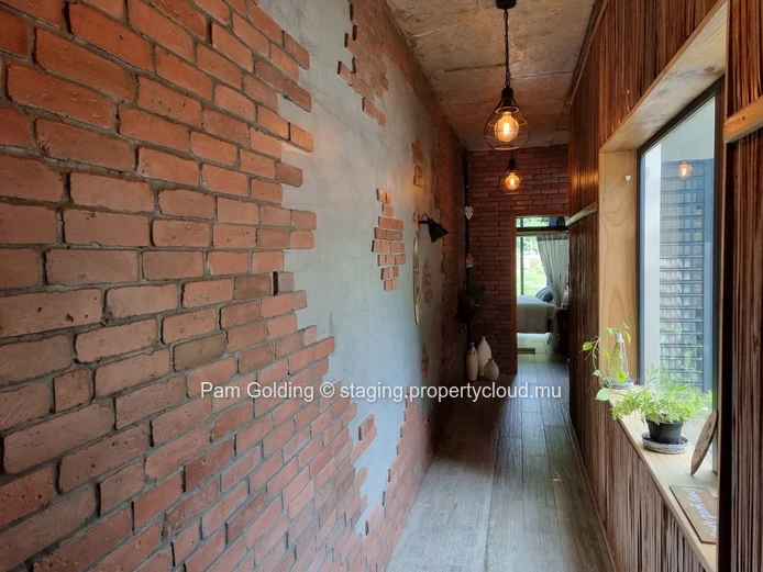 Modern thinking house for sale!