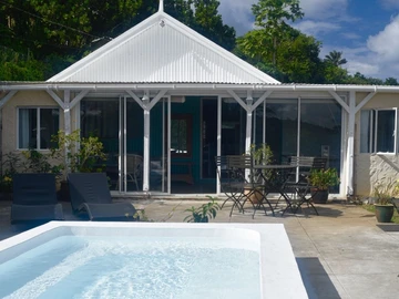 10 Bedroom House