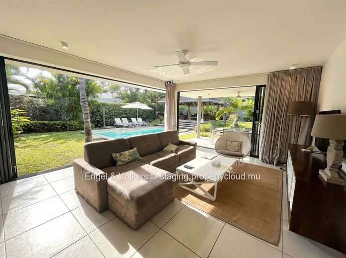 Modern 3-Bedroom Villa with pool & Mountain View