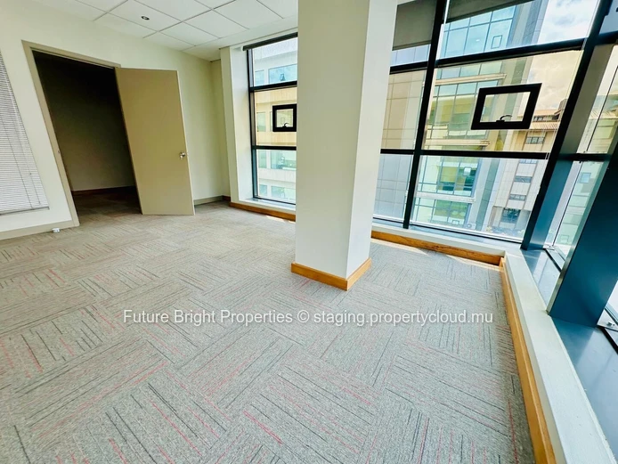 Office Space for Rent – Prime Location 