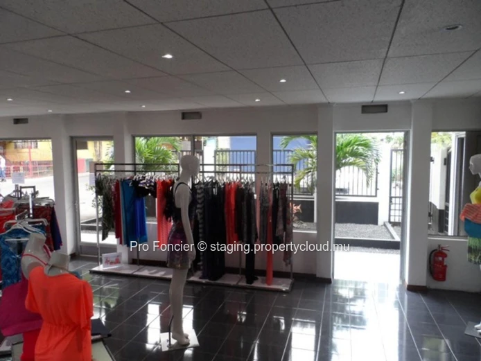Commercial building in Vacoas - Well situated 