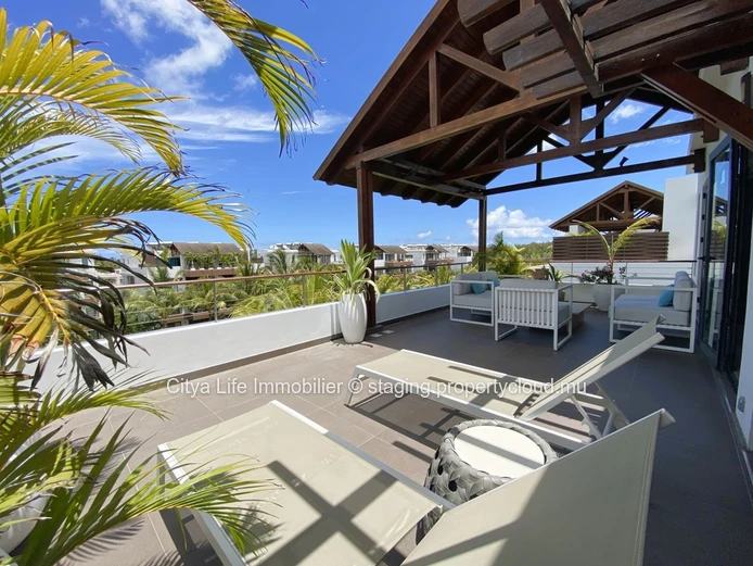Luxury Penthouse with Pool Access in Mon Choisy, 152m², Furnished, Close to Golf Course & Shops, Secure Parking - 620k €