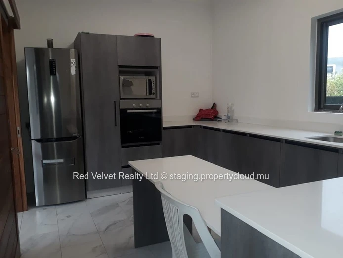  Beautiful House for Sale in Hermitage