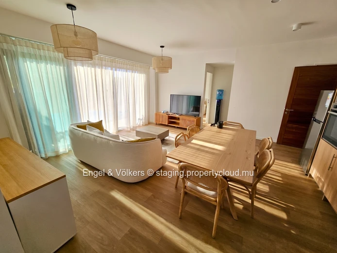 FOR RENT - 4 Bedrooms apartment in Tamarin