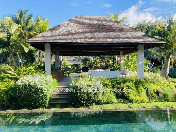 A beautiful home on the fairway