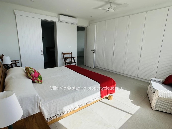Poste Lafayette - Beautiful 3-bedroom en-suite beachfront apartment