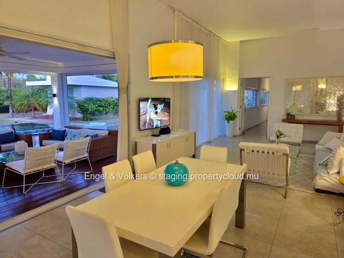 Exceptional and Spacious Villa in Forêt Daruty