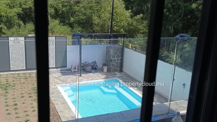 Spacious 4-Bedroom Furnished Villa with Pool for Sale in Calodyne