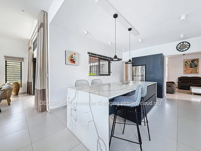 À Louer – Magnifique villa contemporaine avec piscine