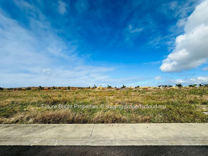 Located in the serene and picturesque Greenview Morcellement. 